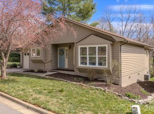 4 Hedgerose Ct #D, Asheville, NC 28805
