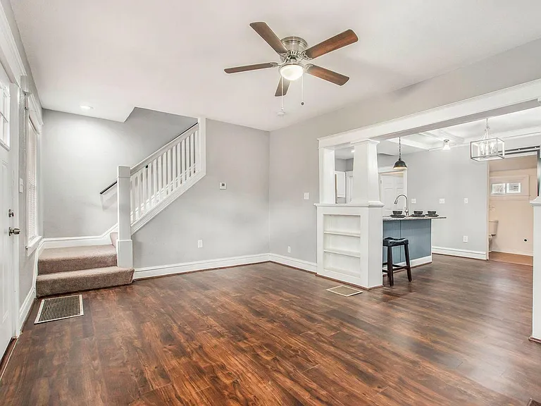 4025 Euclid Ave — Photo 3