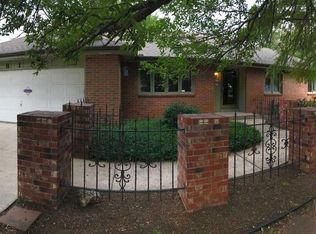 815 SW Terrace Ave, Topeka, KS 66611