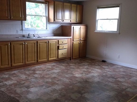 2nd image of 310 W Oldham Ave