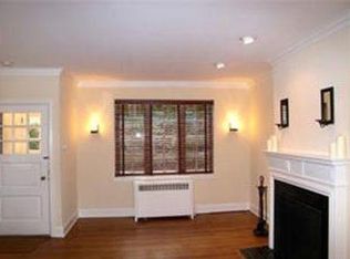 2128 Saint James St, Philadelphia, PA 19103