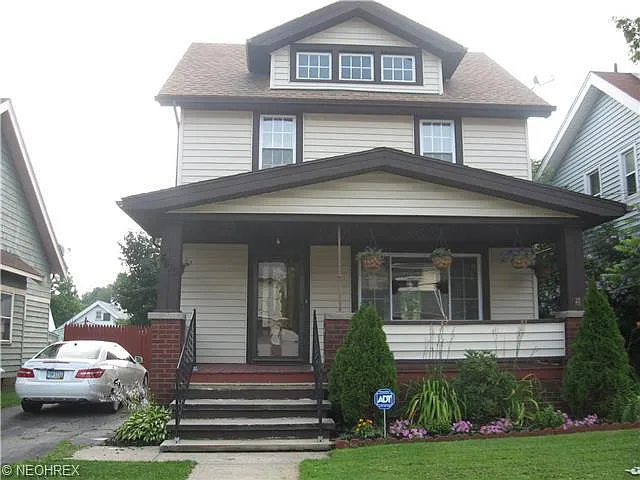 4415 Broadale Rd photo 1