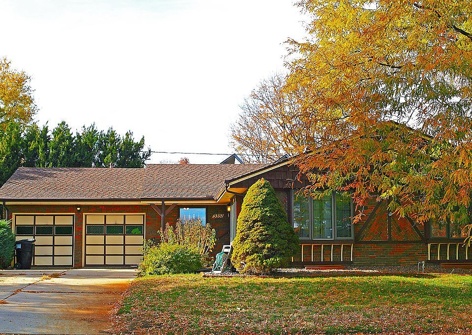2nd image of 3357 S Willow Ct