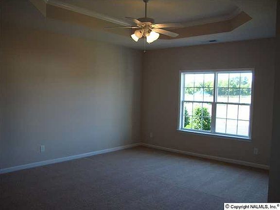 5th image of 6 Moore Farm Cir