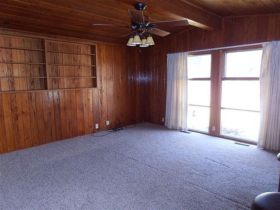 5th image of 3031 Caroline St