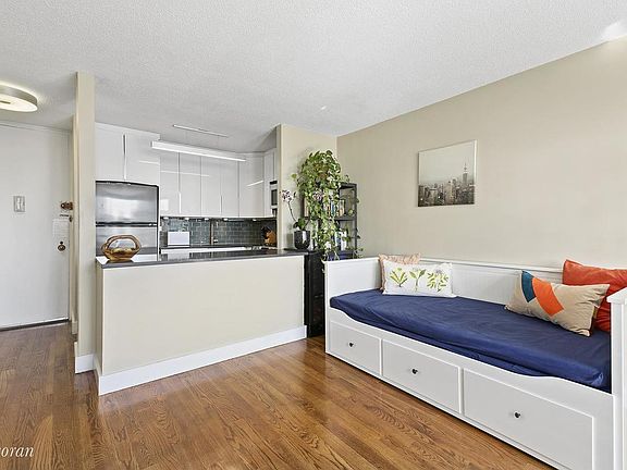 3rd image of 1589 3rd Ave #19D