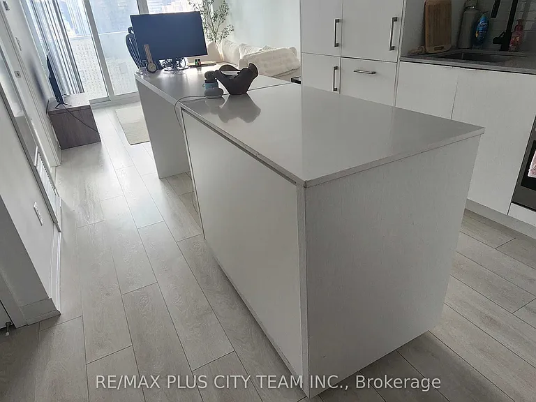 88 Harbour St #3403 — Photo 2