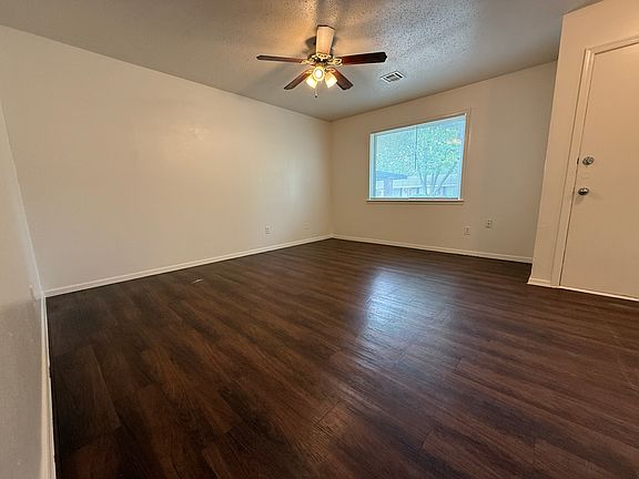 2nd image of 604 Woodland Way