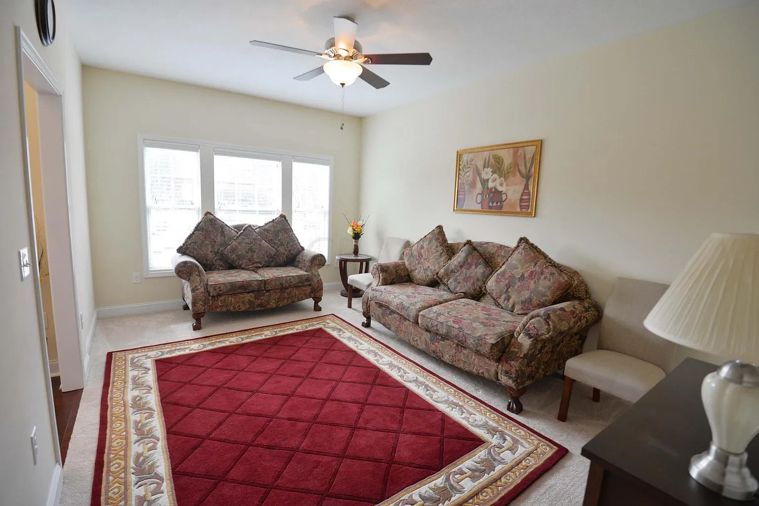 4 bed, 3049 sqft, $3,750 — Photo 4