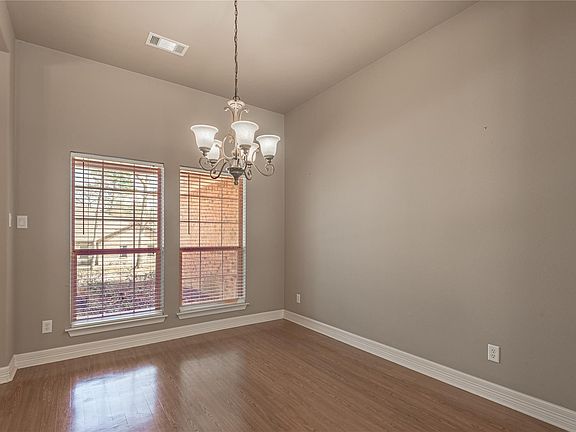 4th image of 249 Broadmoor Dr