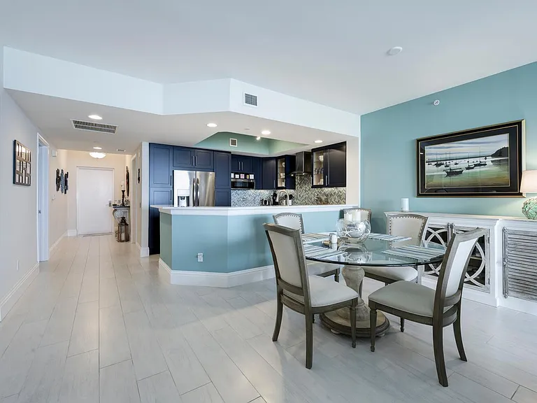 2650 Lake Shore Dr #1602 — Photo 4