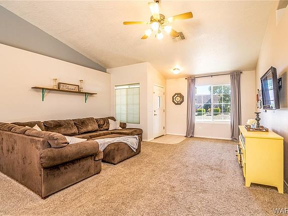 3rd image of 3170 Courtney Ave