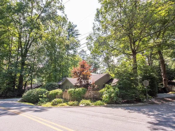 286 Mirror Lake Road, Highlands, NC 28741