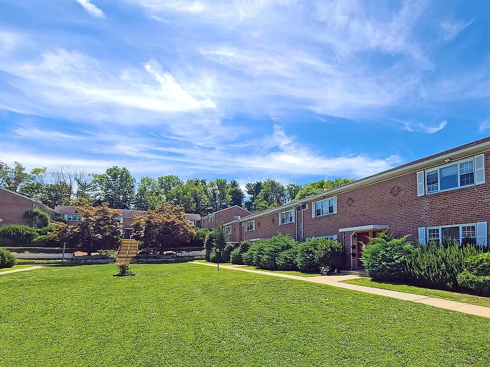 Clinton Village