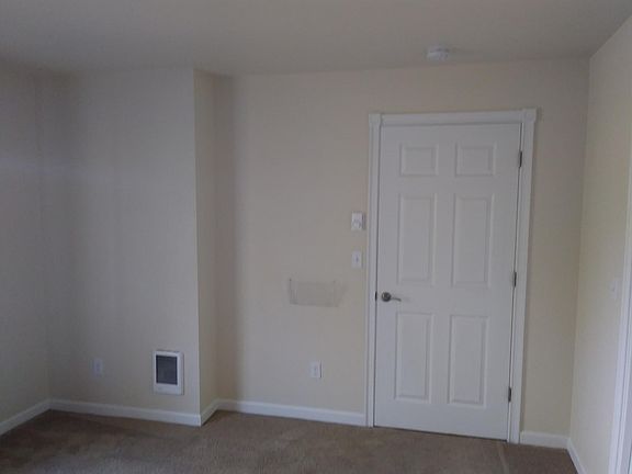 2nd image of 26160 Pennsylvania Ave NE Unit B
