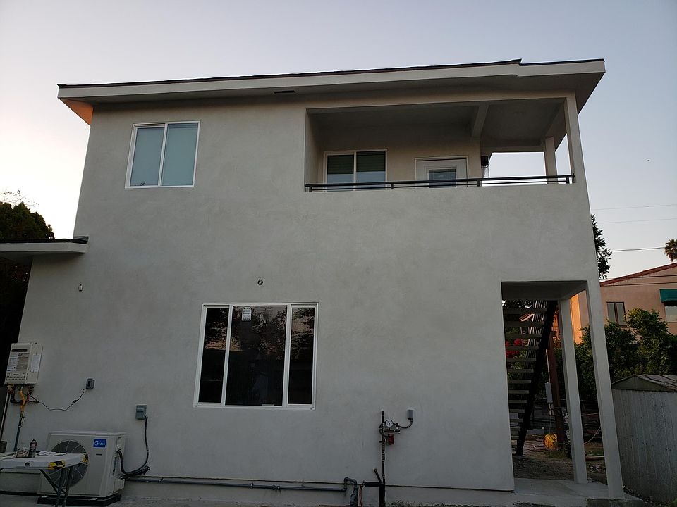 1st image of 917 E Cedar Ave