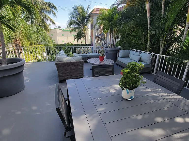 1140 NE 9th Ave #18 — Photo 38