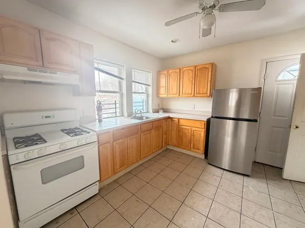 (undisclosed Address), Yonkers, NY 10704