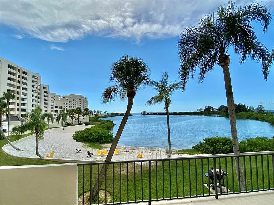 6035 Sea Ranch Dr #215