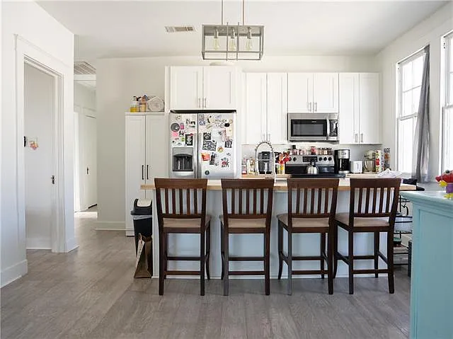 3 bed, 2.0 bath, 2060 sqft, $2,500 — Photo 4