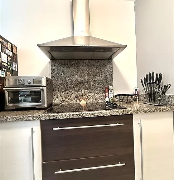 4 Avenida Laguna #9F — Photo 9