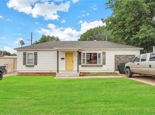 204 E 3rd St, Cordell, OK 73632