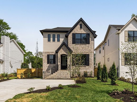 2nd image of 605B Shady Ln