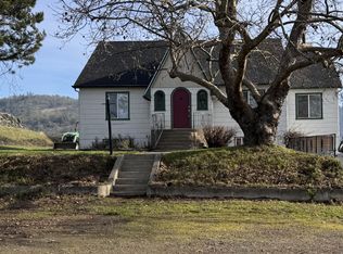 2008 NE Airport Rd, Roseburg, OR 97470