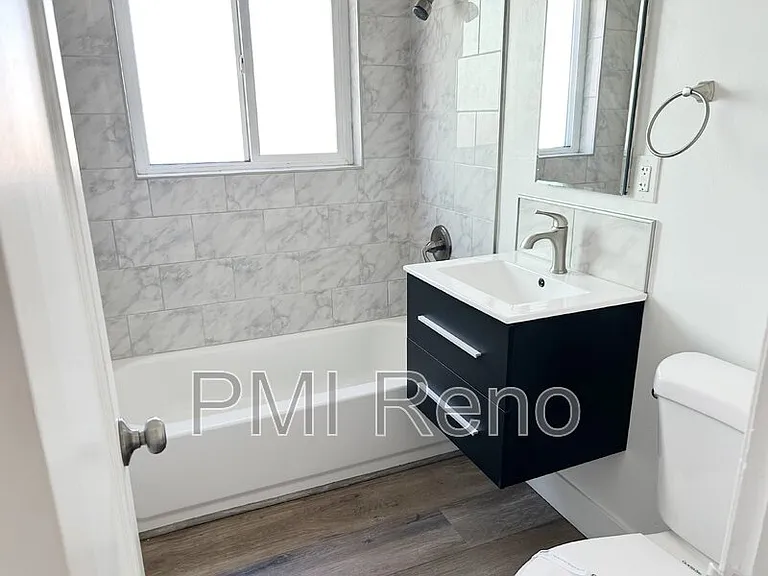251 E Arroyo St #A — Photo 8