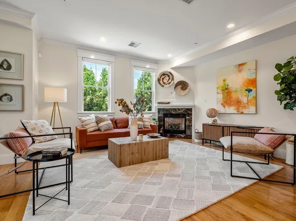 221 Beacon St APT 2, Somerville, MA 02143