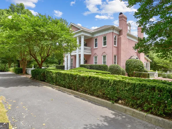1561 Hester Town Rd, Madison, GA 30650