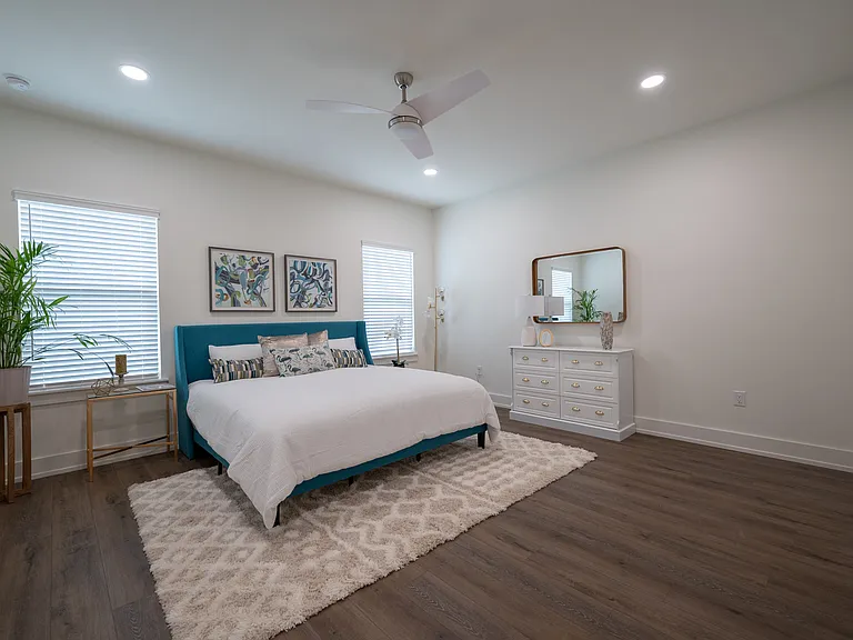 549 W Hancock St — Photo 12