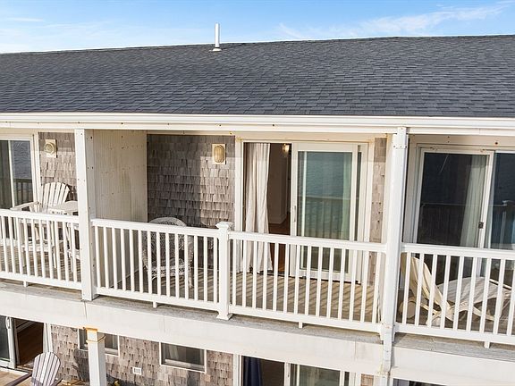 5th image of 544 Shore Rd #3