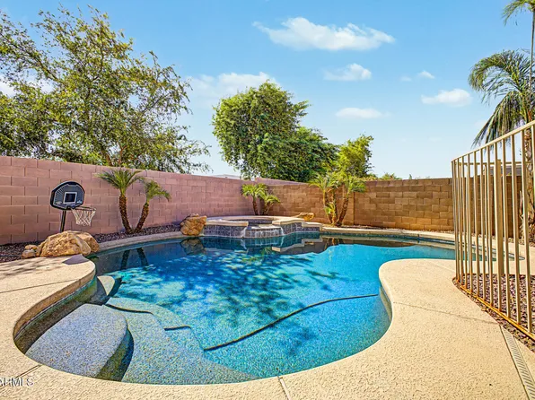 5722 N LAGUNA Drive, Litchfield Park, AZ 85340