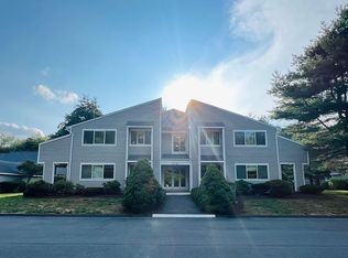 105 Hilltop Dr, Weatogue, CT 06089