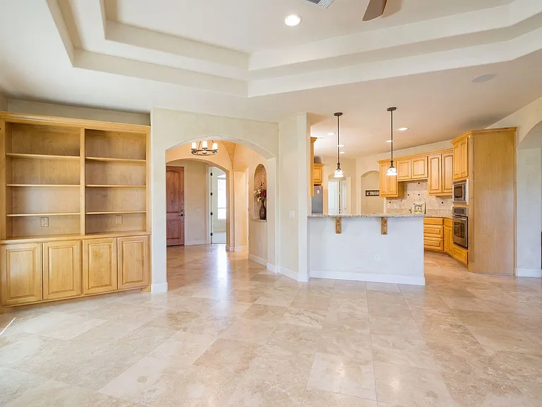 104 Cedar Glen Cv — Photo 8