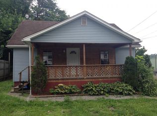 12512 Coal River Rd, Saint Albans, WV 25177