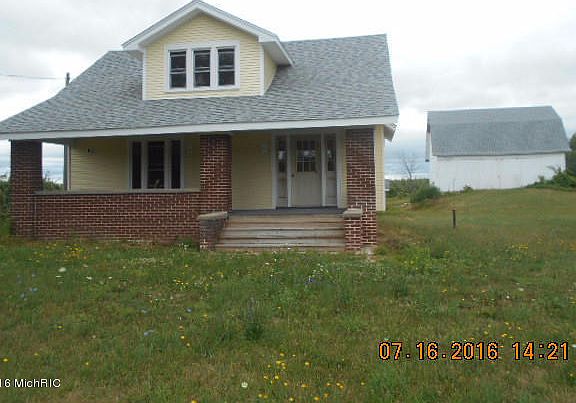 2nd image of 3298 S Pere Marquette Hwy