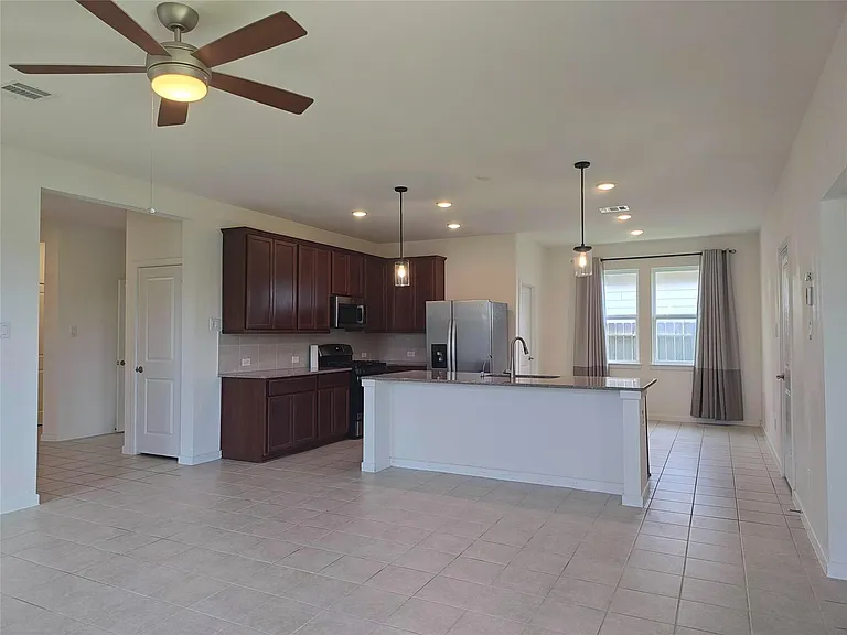7802 Winter Hawk Cir — Photo 12