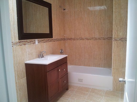 2nd image of 306 Eldert St APT 2