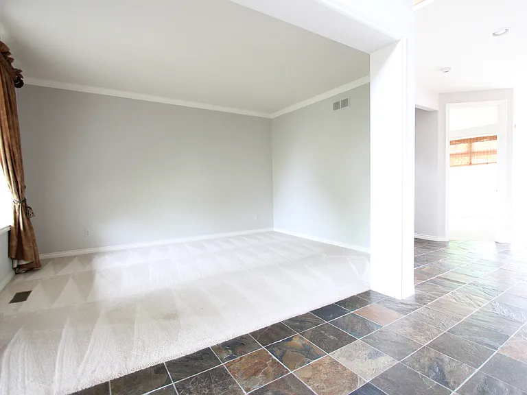 18547 Clairmont Cir E — Photo 6