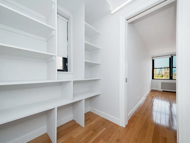 400 E 57th St #17L — Photo 7