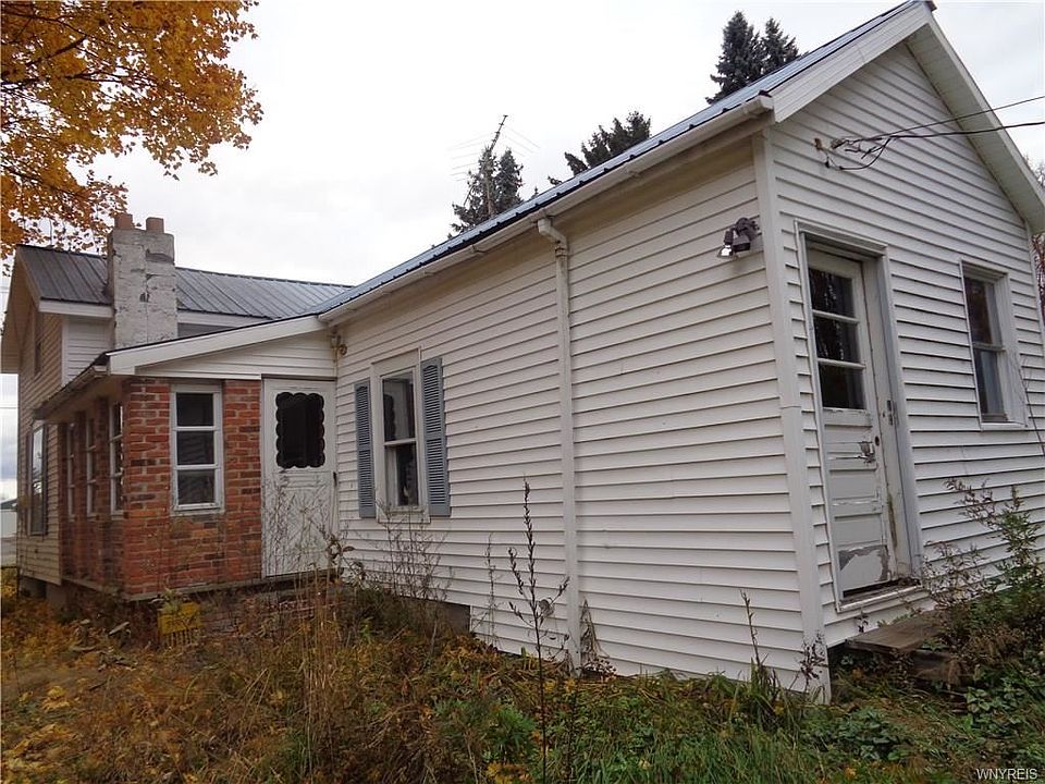 2nd image of 998 Chaffee Rd