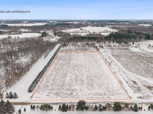 N4376 Domes Rd, Rio, WI 53960