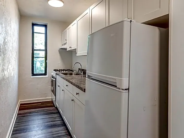 3310 Brownsville Rd — Photo 9