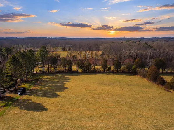 3180 Spring Place Rd SE, Cleveland, TN 37323