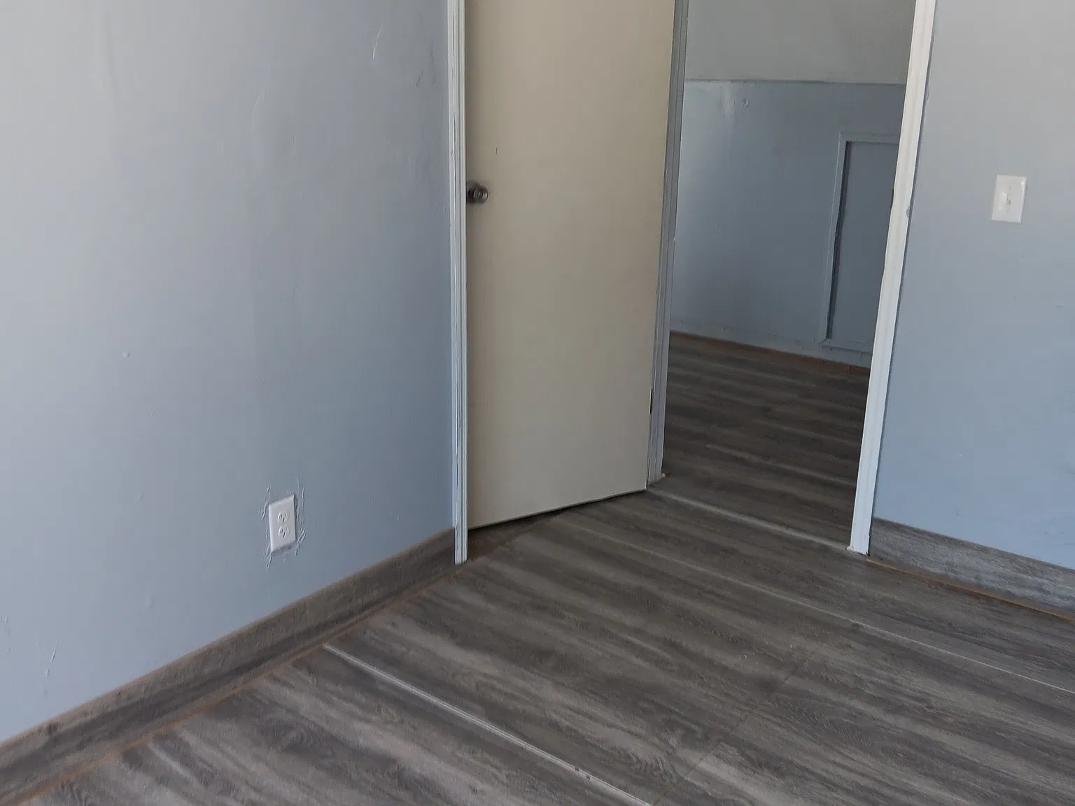 2 bed, 1000 sqft, $1,200 — Photo 2