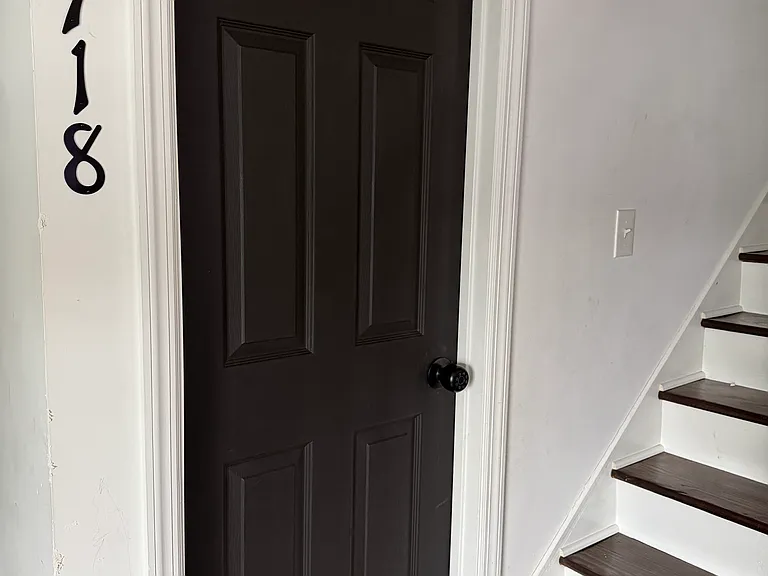 439 Oakwood St #212 — Photo 8