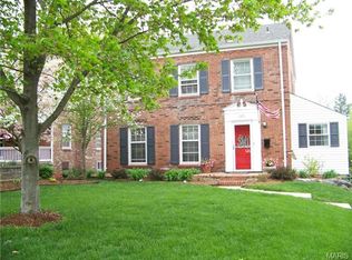 1371 Andrew Dr, Saint Louis, MO 63122