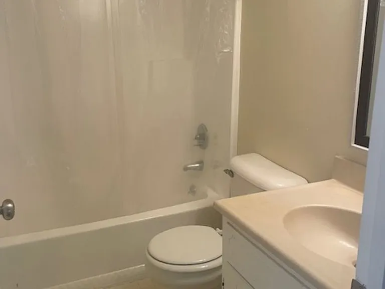 114 Cedar Cove Ln — Photo 8